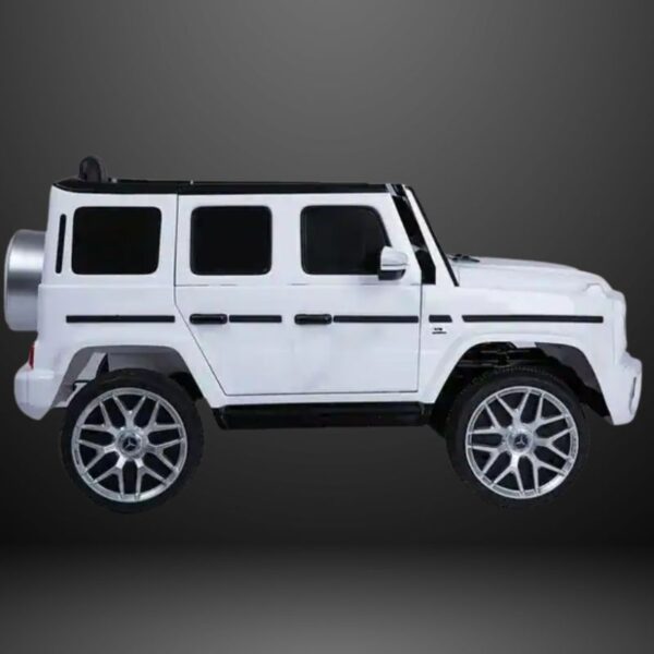 Licensed Mercedes-Benz G63 Kids Ride On Car - Image 4